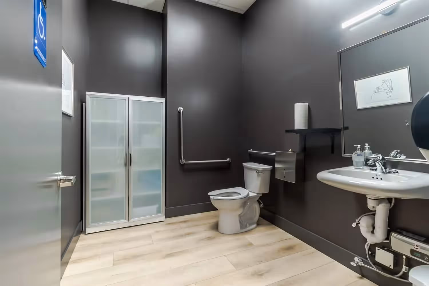 Beltone Clinic Commercial TI | Canadian Blueprint gallery photo 8